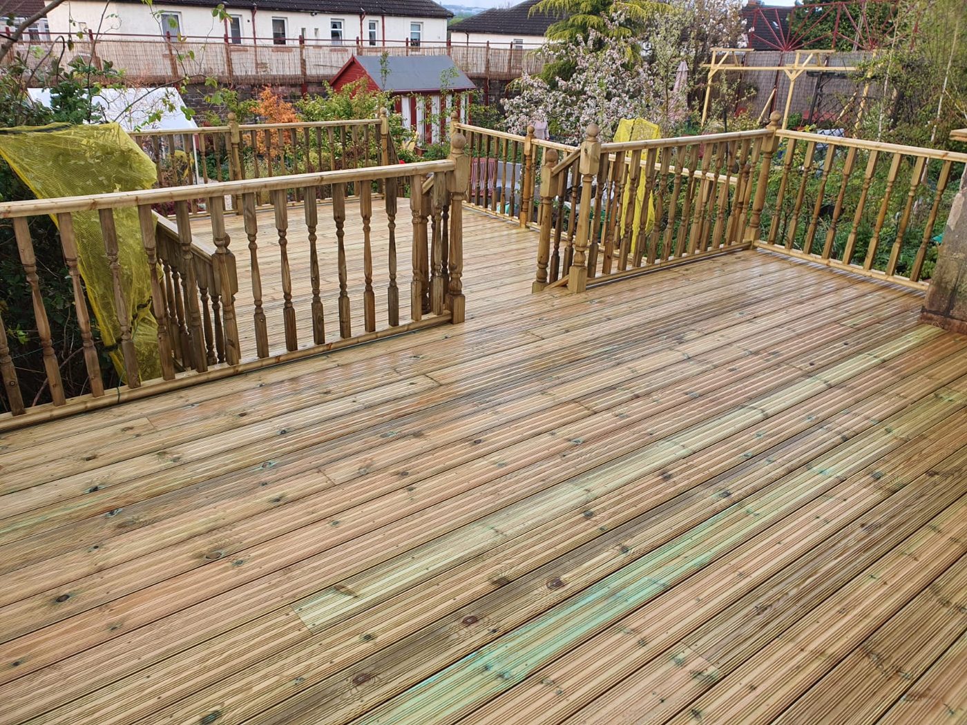 Raised timber deck with balustrade